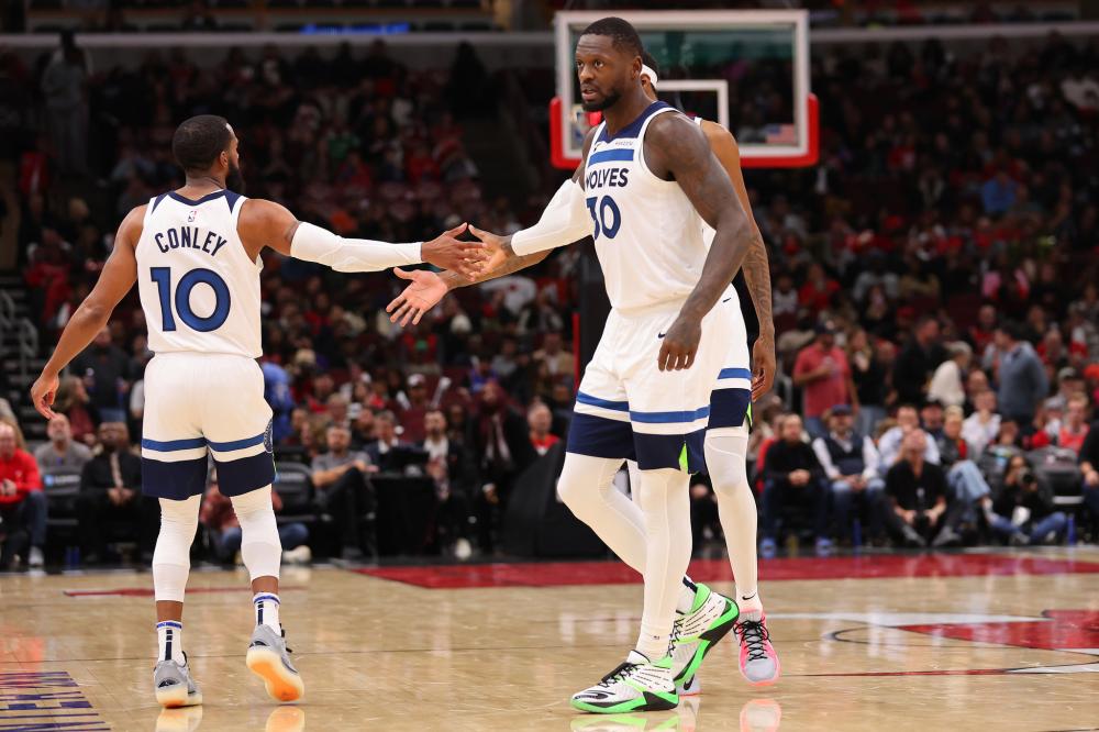 随着足球成 随着足球成