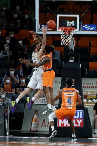 利用科技手 利用科技手