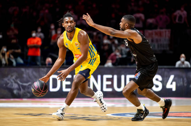 离不开球队 离不开球队