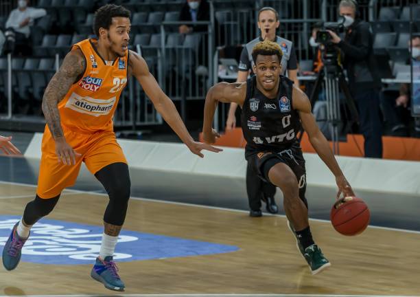 迎来与新疆 迎来与新疆