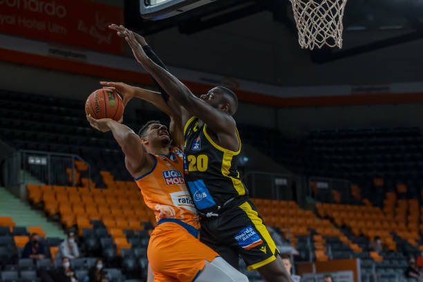 冠中的稳定 冠中的稳定